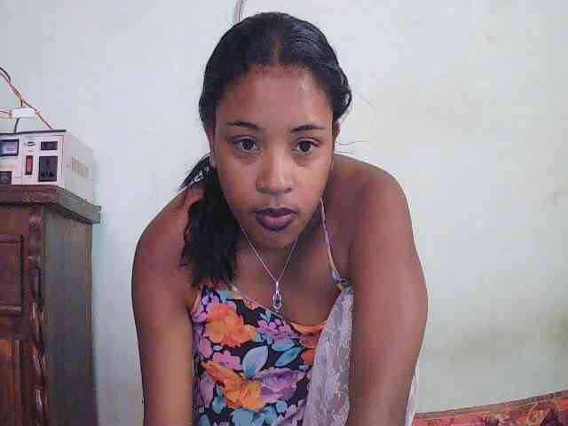 TriciaBella webcam