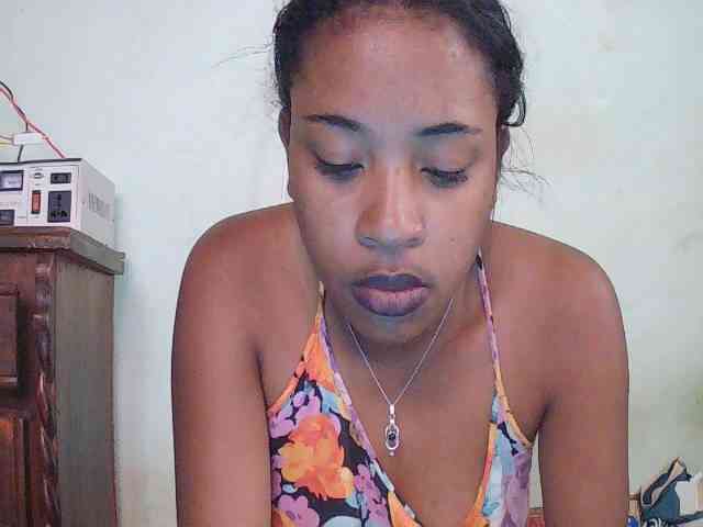 TriciaBella webcam