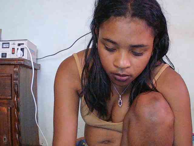 TriciaBella webcam