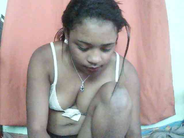 TriciaBella webcam