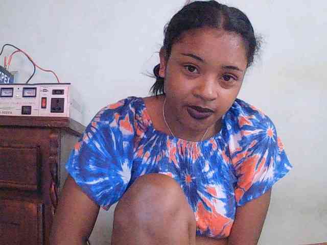 TriciaBella webcam
