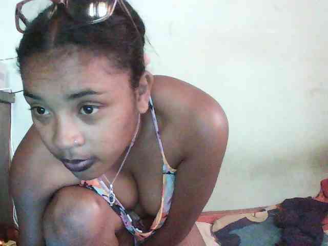 TriciaBella webcam