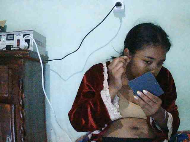 TriciaBella webcam