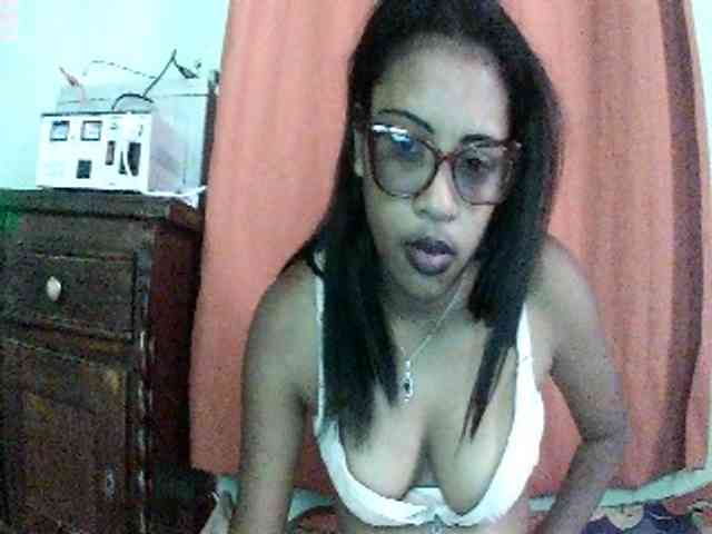 TriciaBella webcam