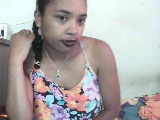 TriciaBella webcam