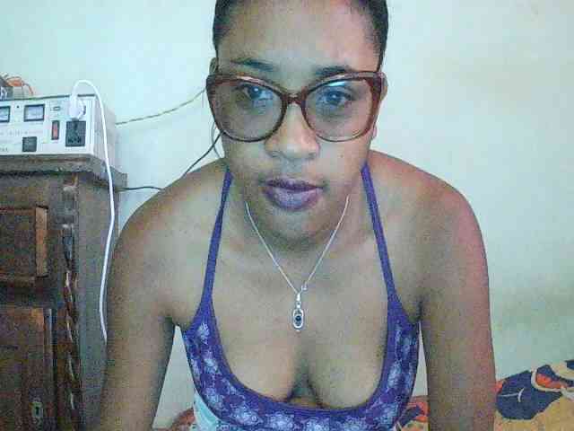 TriciaBella webcam