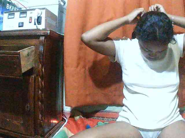 TriciaBella webcam