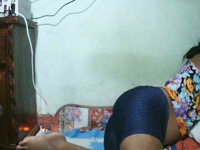 TriciaBella webcam