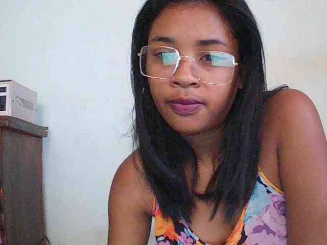 TriciaBella webcam