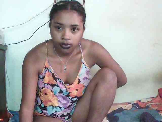TriciaBella webcam