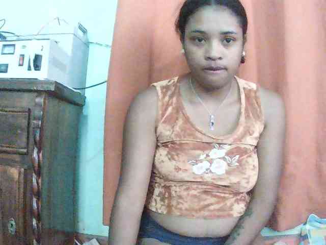 TriciaBella webcam
