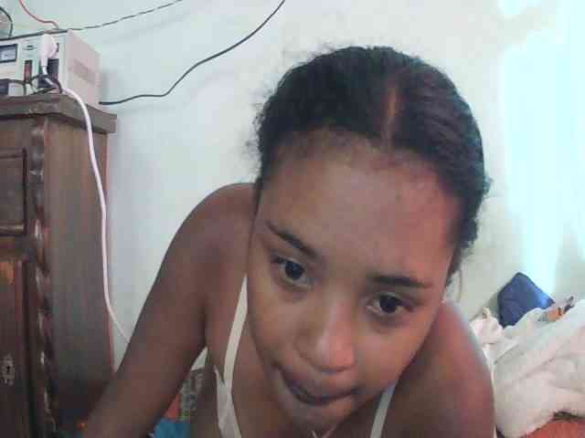 TriciaBella webcam