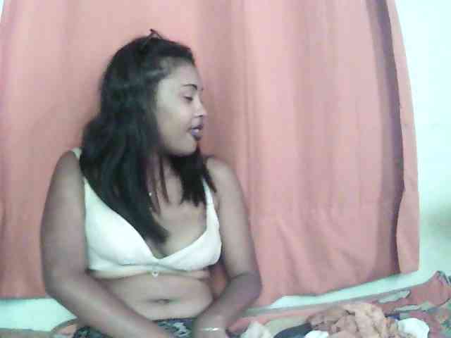 TriciaBella webcam