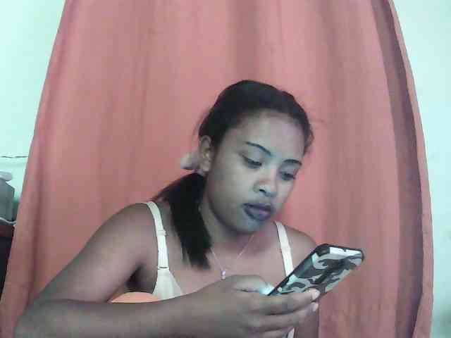TriciaBella webcam