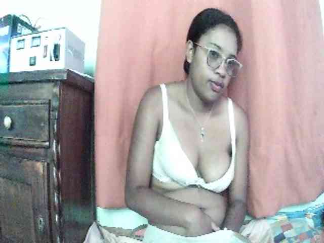 Modèle: TriciaBella