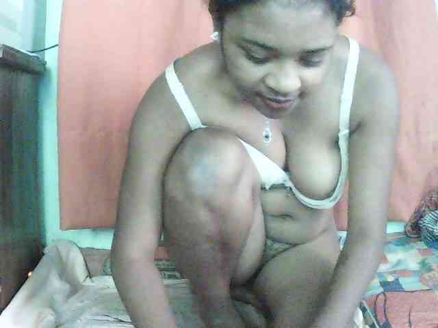 TriciaBella webcam