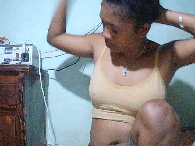 TriciaBella webcam