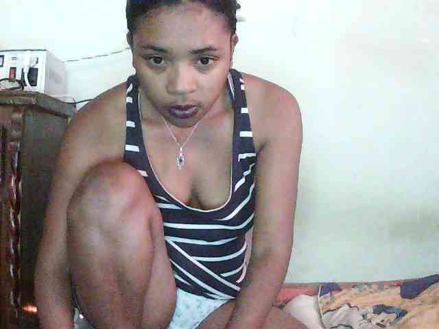 TriciaBella webcam