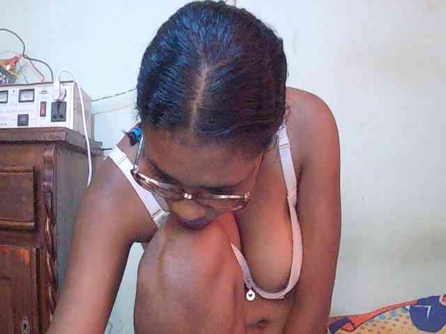 TriciaBella webcam