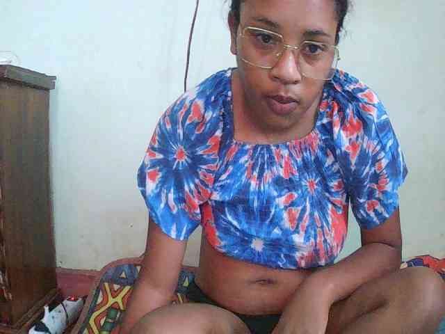 Modèle: TriciaBella