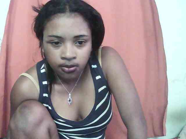 TriciaBella webcam