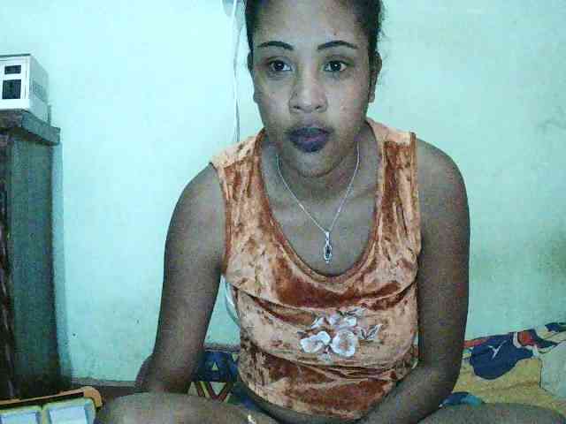TriciaBella webcam