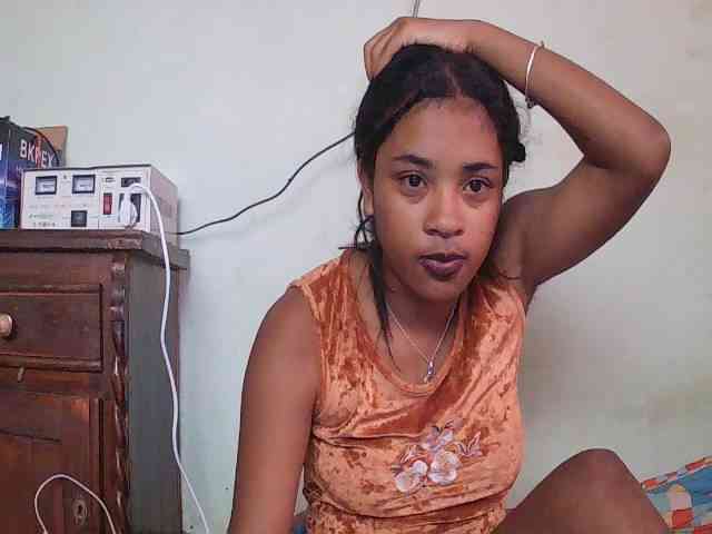 TriciaBella webcam