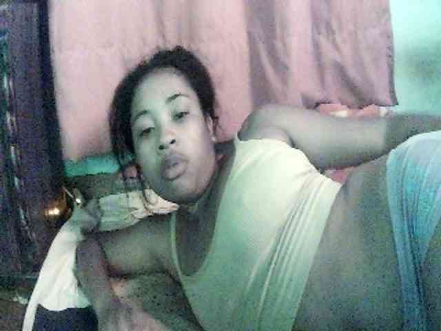 TriciaBella webcam