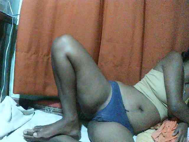 TriciaBella webcam