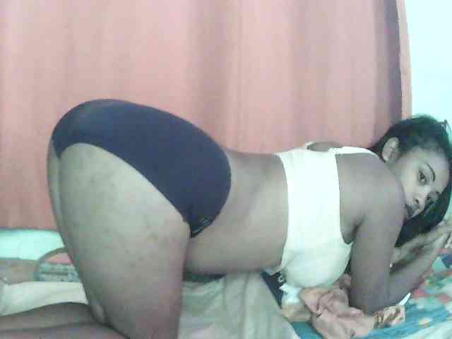 TriciaBella webcam