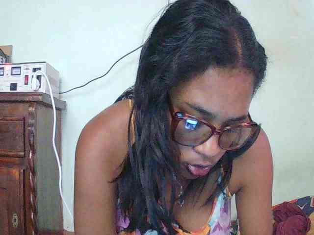 TriciaBella webcam