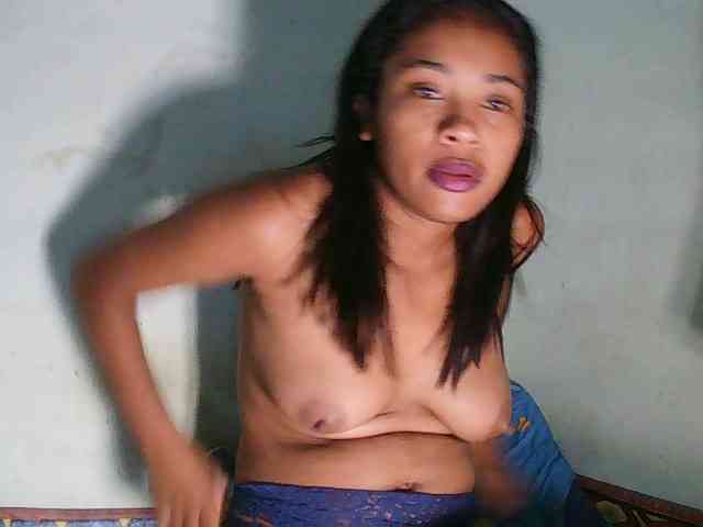 TriciaBella webcam