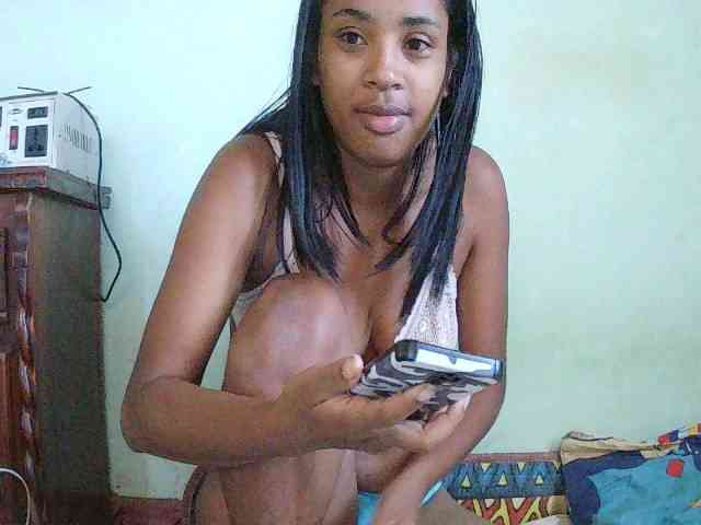 TriciaBella webcam