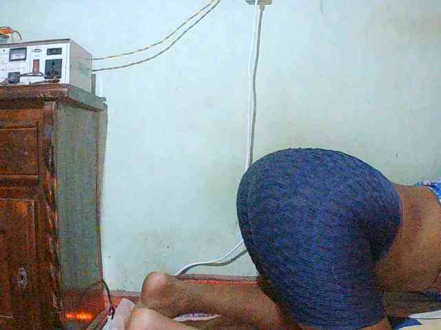 TriciaBella webcam