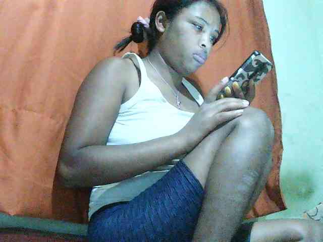 TriciaBella webcam