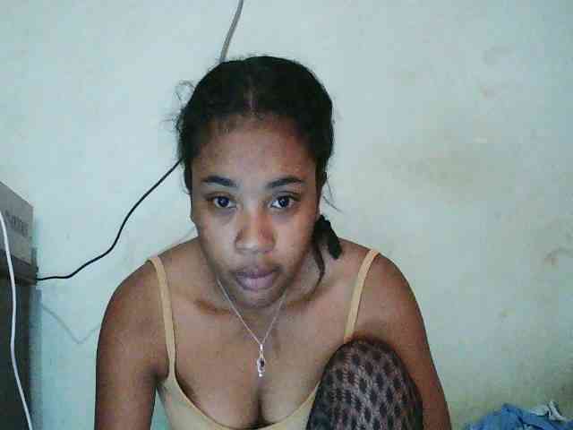TriciaBella webcam