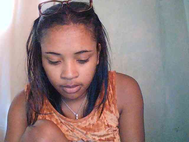 TriciaBella webcam