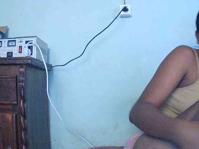 TriciaBella webcam