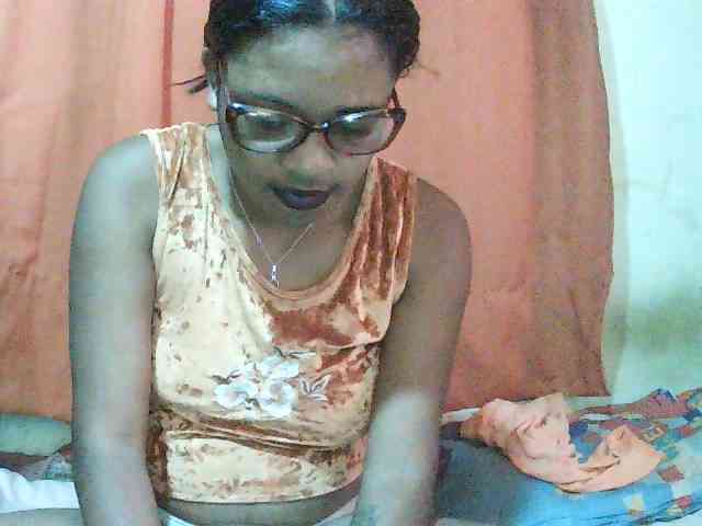 TriciaBella webcam