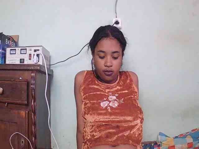 TriciaBella webcam