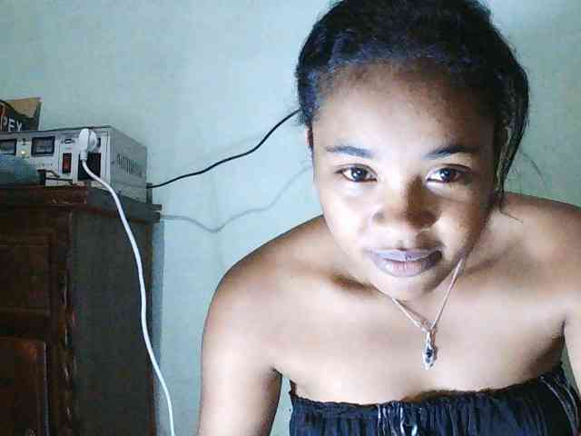 TriciaBella webcam