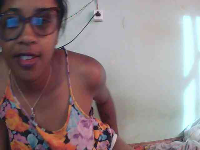 TriciaBella webcam