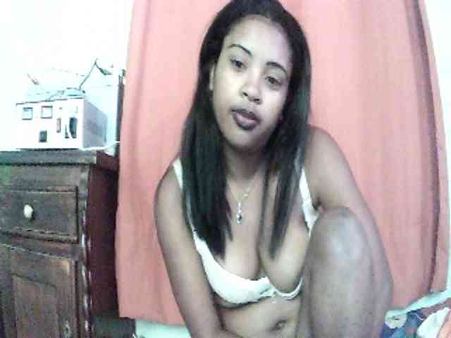 TriciaBella webcam