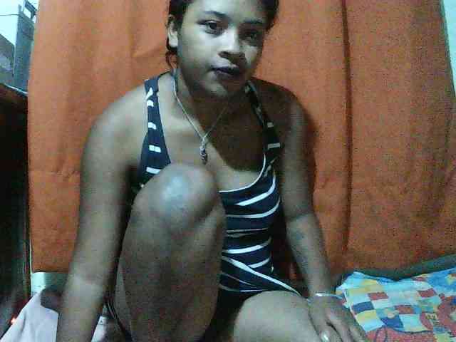 TriciaBella webcam