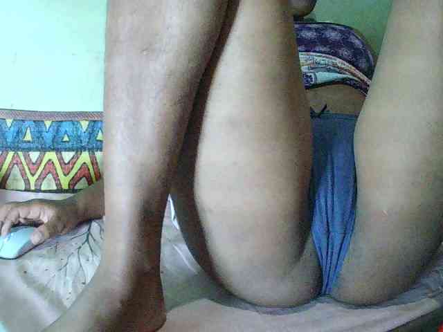 TriciaBella webcam
