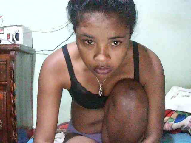 TriciaBella webcam