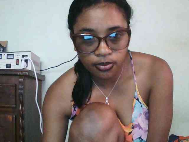 TriciaBella webcam