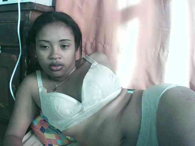 TriciaBella webcam