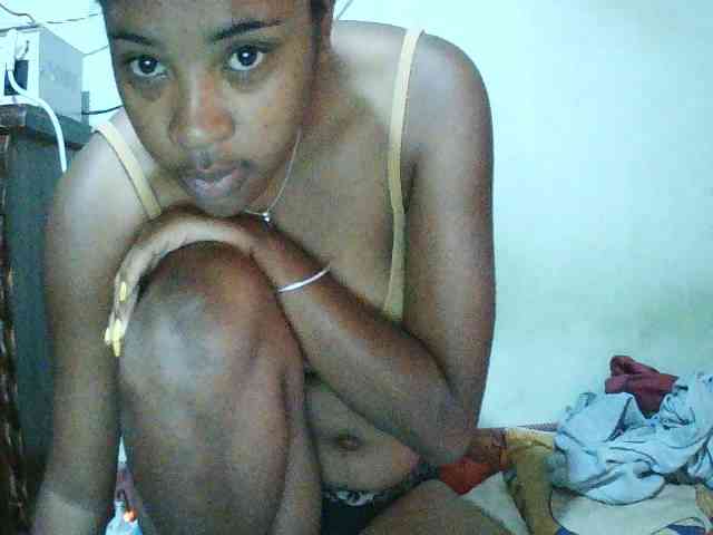 TriciaBella webcam
