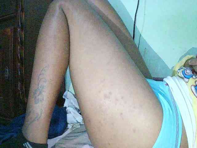 TriciaBella webcam